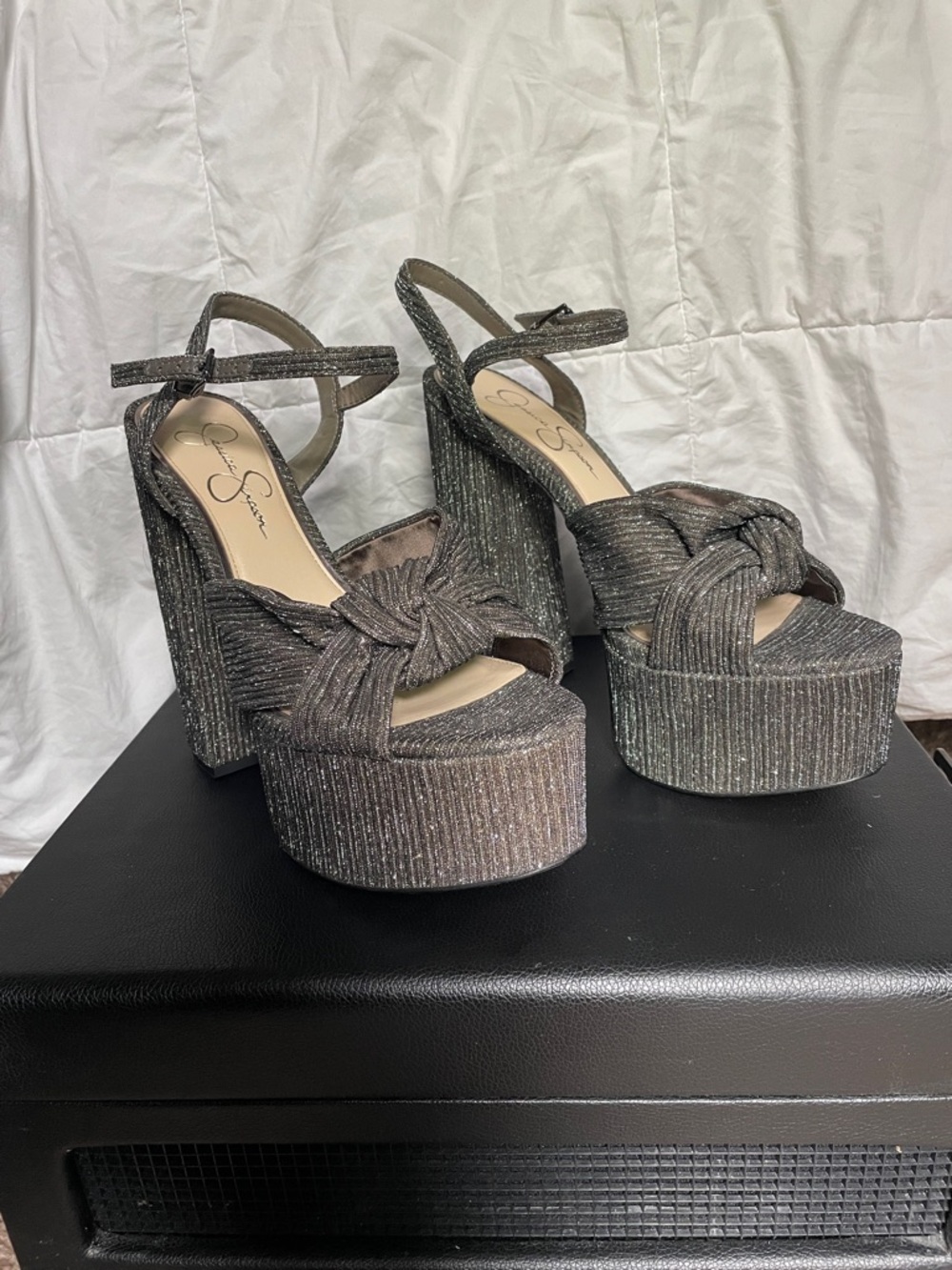 Jessica Simpson Silver Metallic Knot Platform Sandals